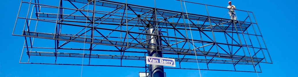 Panou-Publicitar-Van-Berry1